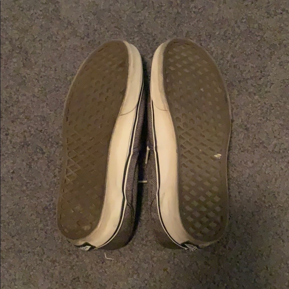 Vans - Picture 4 of 5